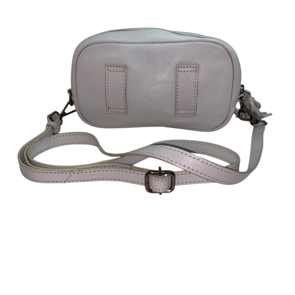 Hadaki Leather Crossbody Bag Off White Light Gray Tassel Zip Purse Fanny Pack - Picture 2 of 15
